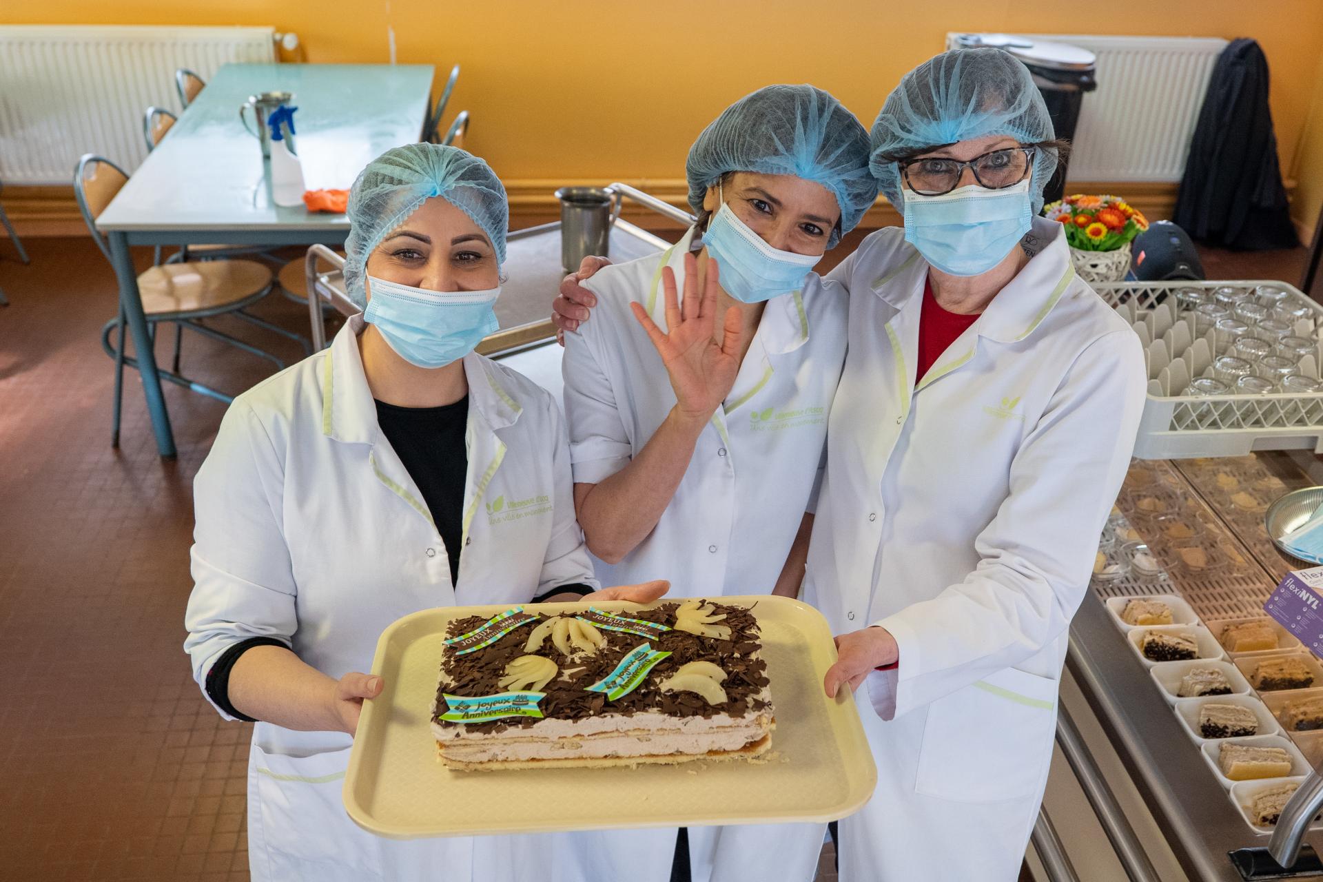 Gâteau des 50 ans de la ville dans les écoles